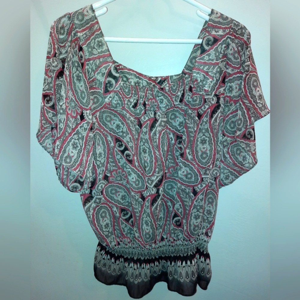 Mudd gray, pink paisley Sheer Peplum Square Neck Blouse Size Large EUC